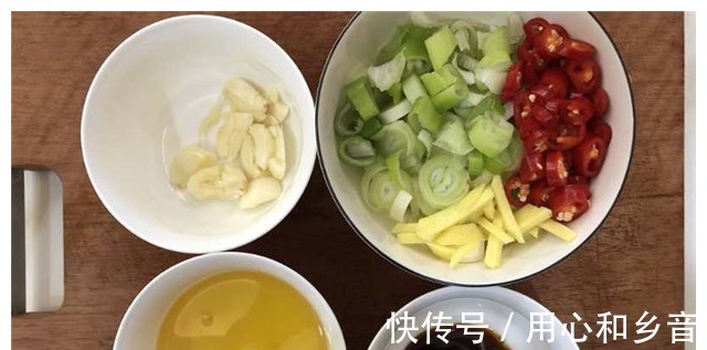 饭店|饭店大厨教你炒花甲,肉质肥嫩鲜美,好吃又好做,几分钟就能出锅!