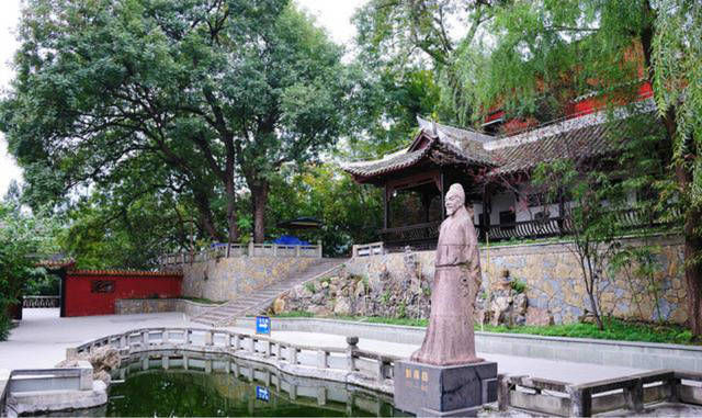 倾诉|晚年的刘禹锡洗尽铅华,写下一首诗送给白居易,倾诉了人生的无奈