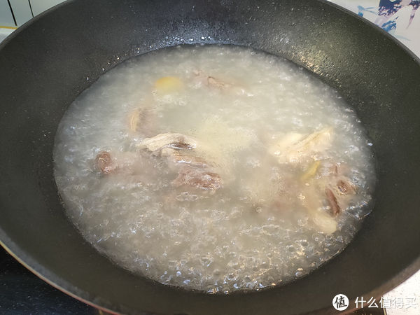 白芷|无论煮羊肉汤还是羊杂汤，记住“2不放2窍门”，汤鲜味美无膻味