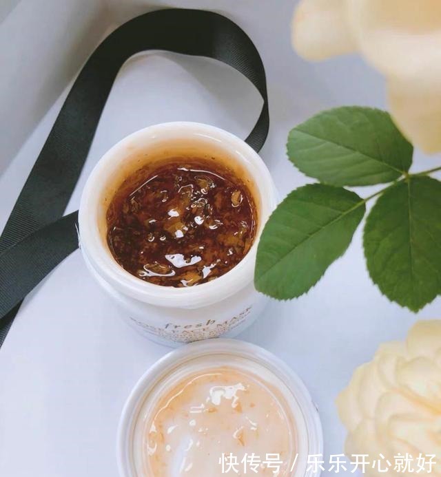 黑头粉刺|吃土也要用的涂抹式面膜～！