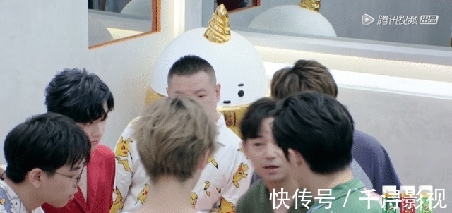 刘彰|王嘉尔缺席,刘彰高卿尘旁观何炅干活,新人不受认可并非因名气低