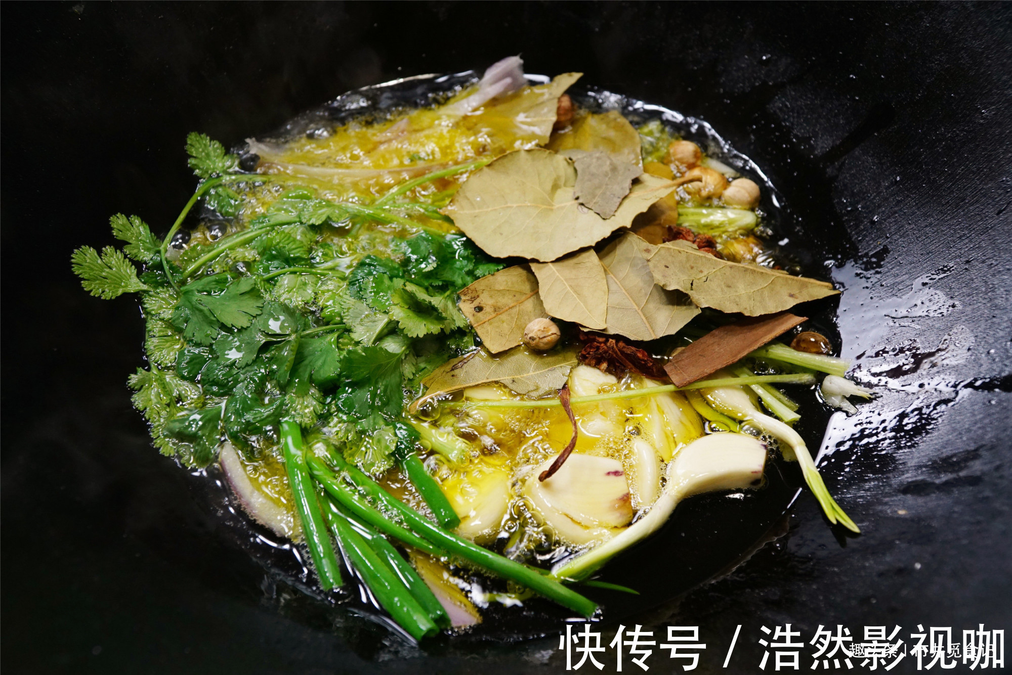 做辣椒油想好吃，不是直接泼油那么简单，家用万能做法，香辣味美