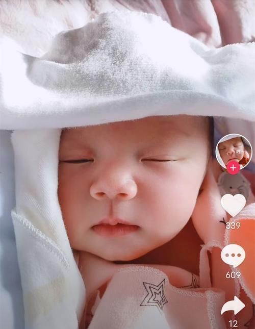 网友吐槽|父母给娃起名“朝朝暮暮”,自认文雅,却遭网友吐槽:是开玩笑吗