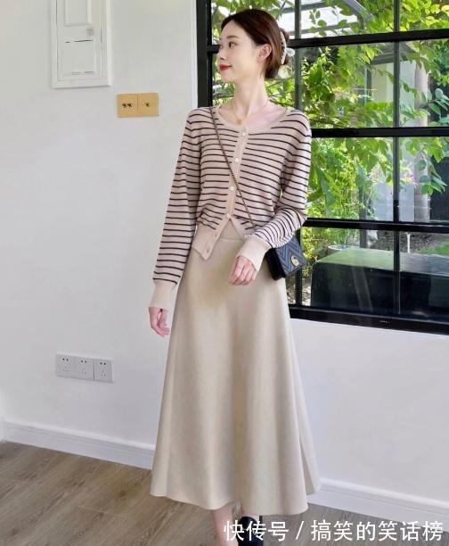 针织衫 韩系小姐姐的穿搭,清新脱俗超有少女感,每一套都很适合秋天!