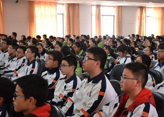 身高|到了孩子的身高黄金生长期,父母可别忽视,加把劲还能长个五厘米