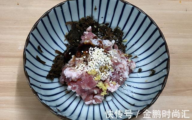 食用油|吃腻了包子馒头,来一张刚出炉的梅干菜饼,咸香酥脆,又薄又好吃