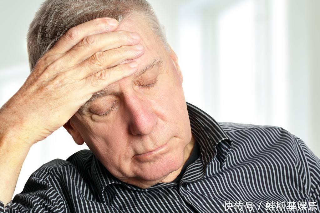 最真实的痴呆测试:5题全错情自觉住院,发给家