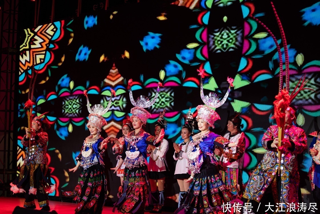 华熙赵燕:“云中”十周年音乐会彰显华熙LIVE文化凝心聚首