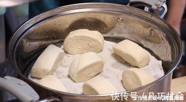 面粉|蒸馒头,只加酵母就大错特错了,教你蒸出又香又白蓬松柔软的馒头