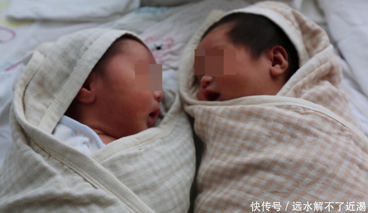 弟弟|龙凤胎姐弟,姐姐喝奶粉,弟弟吃母乳,几个月后差距太明显