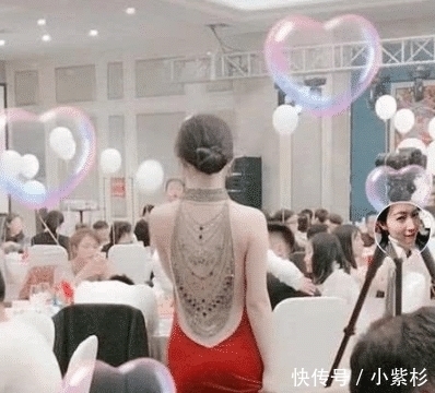 “最美背影”新娘火了,新郎上辈子拯救了银河系?转过身后扎心了