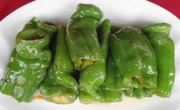 乌黑|女性不想老太快,要多吃此菜,皱纹淡了,脸蛋光滑,头发乌黑发亮