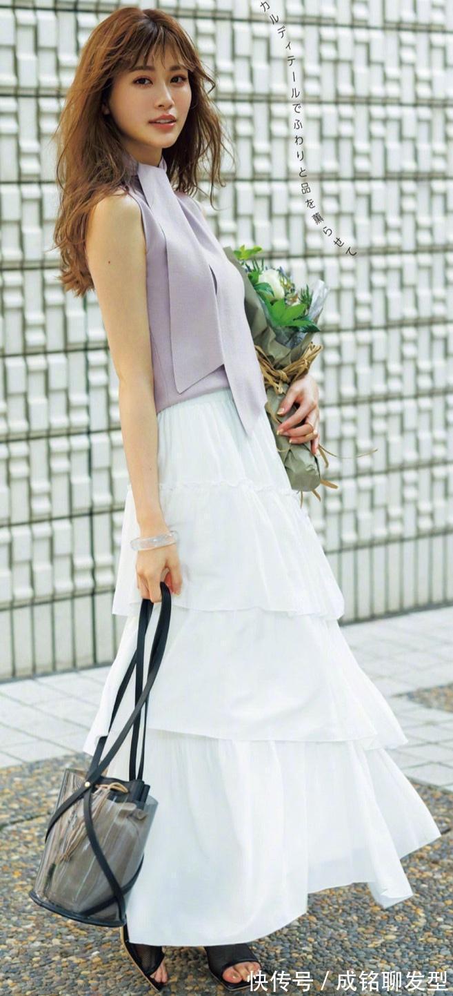 上半身|百穿都不腻的“半身裙”,百搭减龄又洋气,日常搭配必备时尚单品