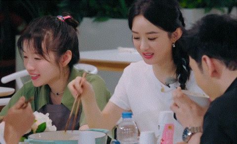 干活|《中餐厅5》宁静被恶剪？干活全程背景板，与黄晓明吵架镜头不对劲