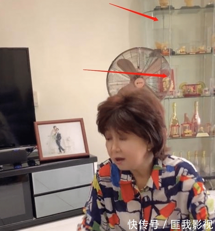 陀枪师姐|朱咪咪被曝名下有9套房,2层半别墅内景曝光,一整柜金器显阔气
