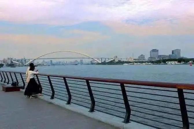 中薪|天呐！听说最近上海人统统“膨胀”了！