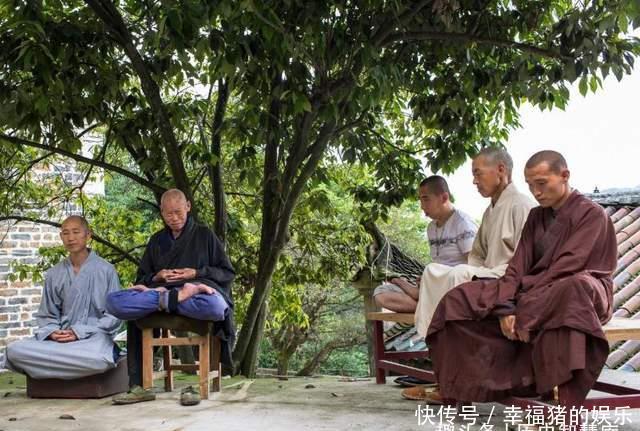 深山里的老僧陈多兴：一心向佛，63年不吃油盐，衲衣穿了43年