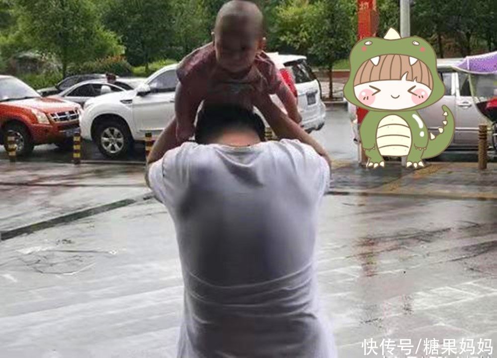 家庭亲子陪伴白皮书|奶爸哄娃错把狗子搂在怀，父爱如“山体滑坡”，孩子是“意外”？