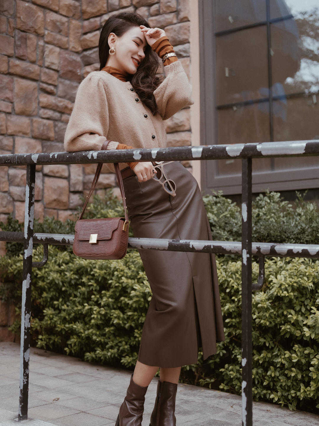 搭配|短款针织开衫与裙子的碰撞,温柔多情青涩朦胧,还不快来试试