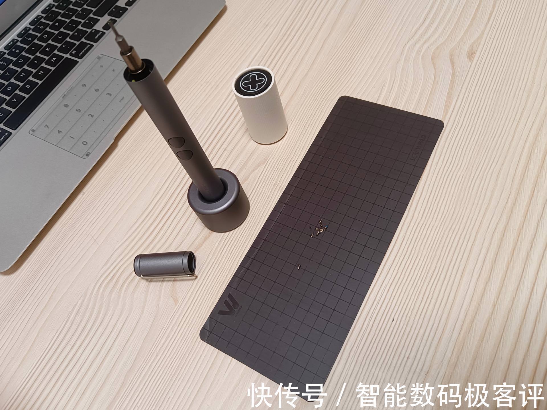 批头|给小姐姐换iPhone电池分分钟-WOWSTICK PLAY 迷你锂电精修螺丝刀