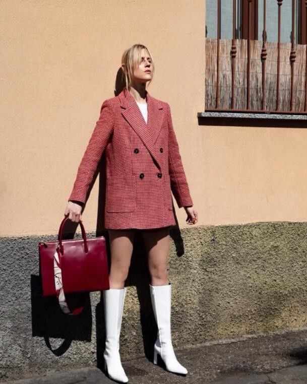 穿搭|阿姆斯特丹的飒爽干练的时髦感 她的每一套look的色彩搭配都很舒适