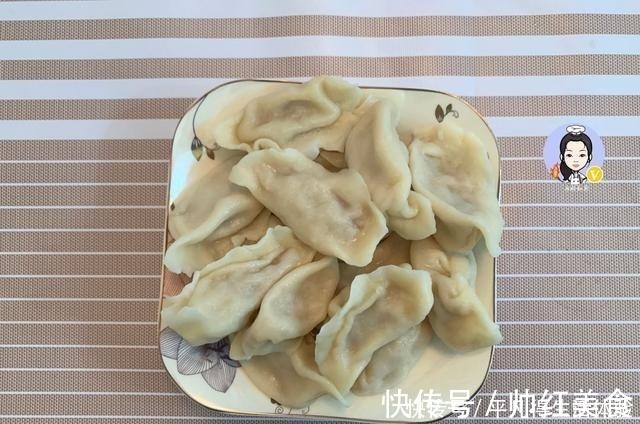 饺子|孩子最馋这馅的饺子,端上桌,三五几下就能吃掉一大盘,太香了