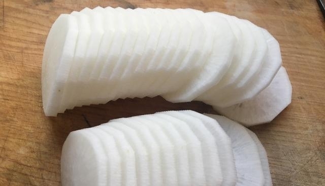 隔三差五|秋天这菜一块钱一斤,隔三差五吃一次,营养又润肺孩子常吃不咳嗽