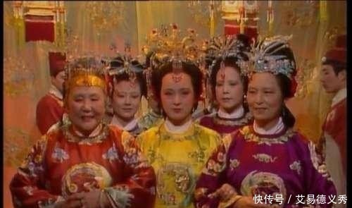 贾府|红楼梦中,为何宝钗进贾府能和宝玉走大门,林黛玉却只从侧门进!