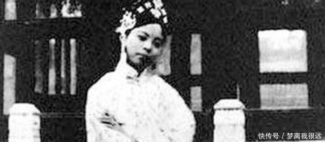 汉奸|末代皇妃文绣离婚后，生活过得十分穷苦，还遭汉奸骚扰！