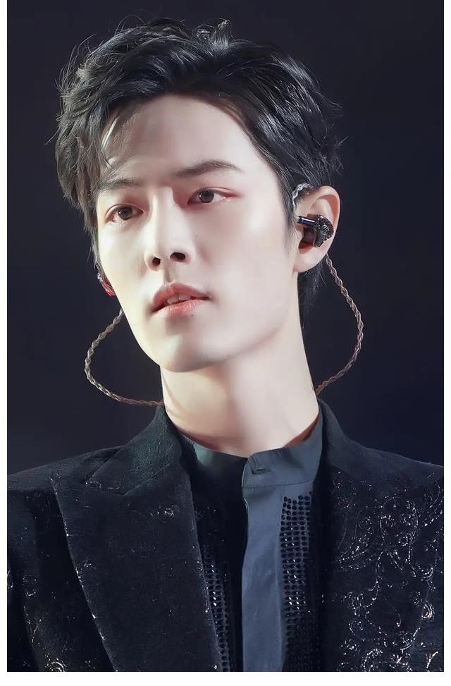 卫视|肖战被曝与3家卫视跨年晚会，录播和直播模式均有，你期待吗？