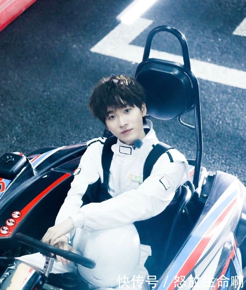 余景天|青春有你确定没成团,九名成员签约一年,资源不理想