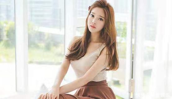 高贵 美女很提升气质高贵大方,清新脱俗,时尚又复古