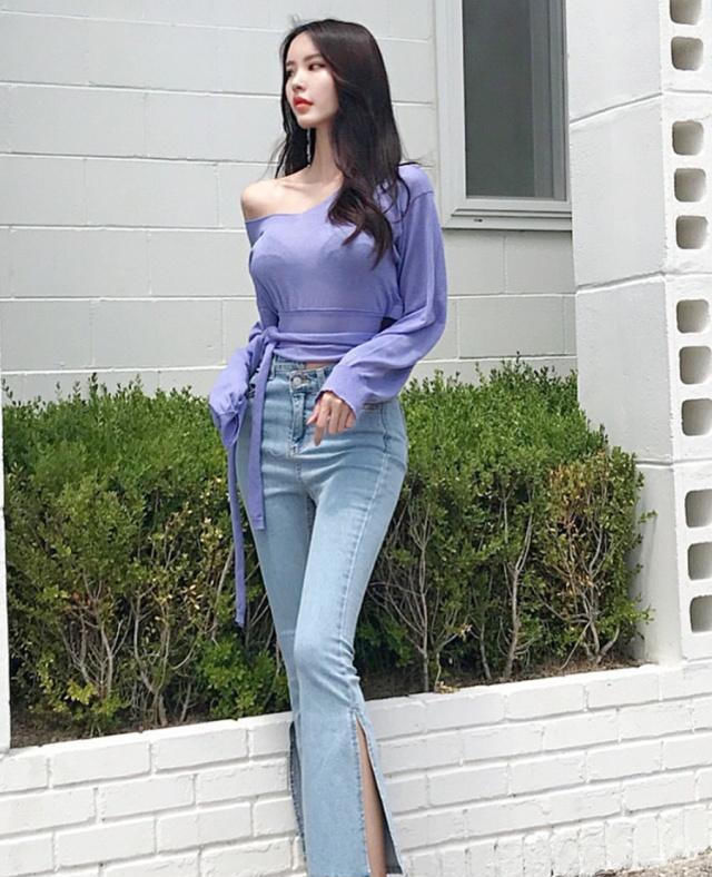 穿牛仔裤魅力动人,尽显气质之美,舒适修身展现经典时尚