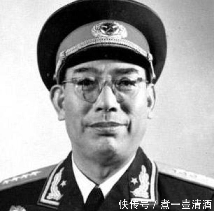 野战军|1955年授衔,装甲兵司令员许光达成为大将,副司令员是什么军衔?