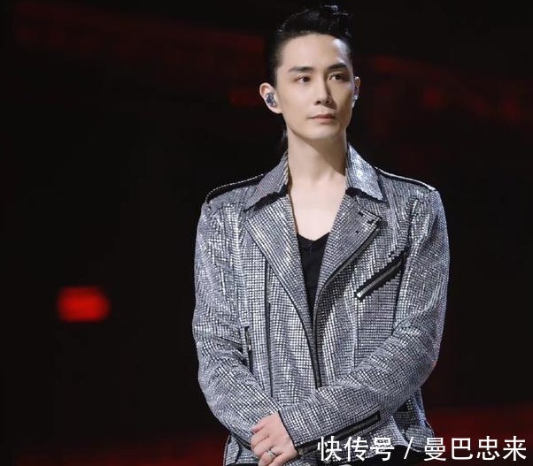 《披荆斩棘》淘汰4人,3人发小作文,黄征字最多,信息量也最大