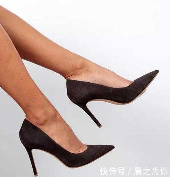 时尚 细跟鞋在阳光下更加时尚,让你优雅地迈开自己的脚步!