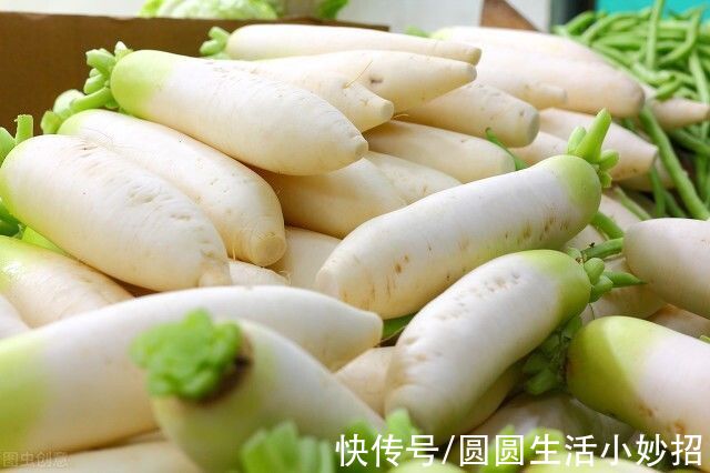 清洗床单时,在水里倒一碗,多脏的床单也能干净如新,省事又方便