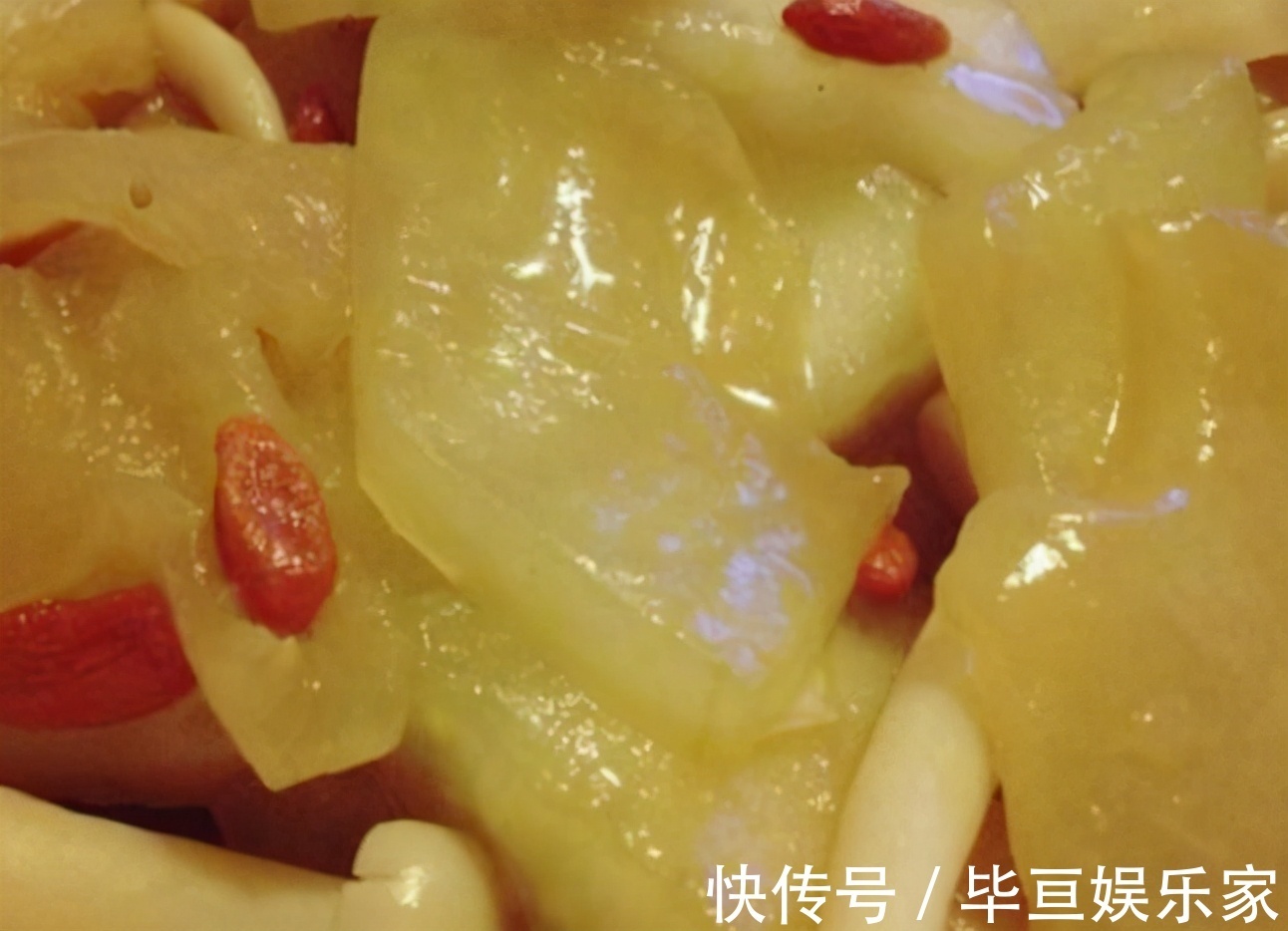 食物|女性过了30岁,多吃以下食物,滋补身体,缓解痛经,清理子宫垃圾