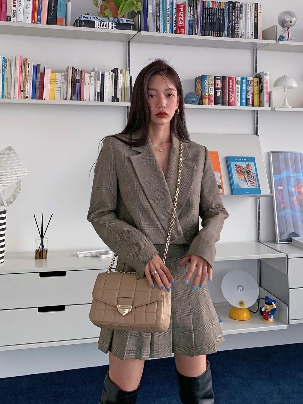 紧身裤|10个早秋穿搭公式！初秋照着这么穿，好看又时髦