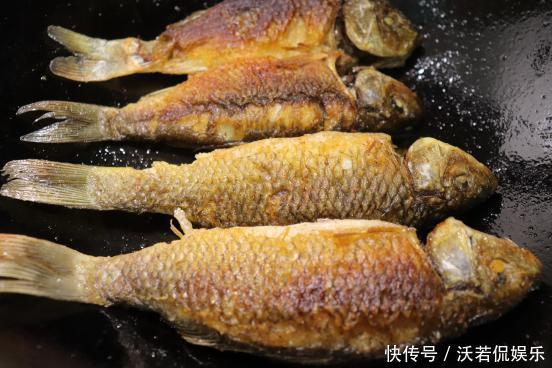 鲜嫩|无论煎什么鱼,牢记诀窍,保证鱼不破皮不粘锅,鲜嫩又入味