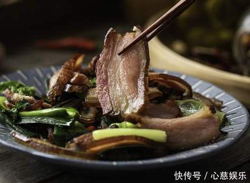 腌腊肉时,10斤肉抹多少盐这一步做不对,腊肉不香还发臭
