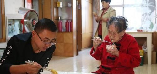  生活中|糖尿病的“元凶”被拆穿，不止是甜食，若不忌口，难怪血糖易飙升