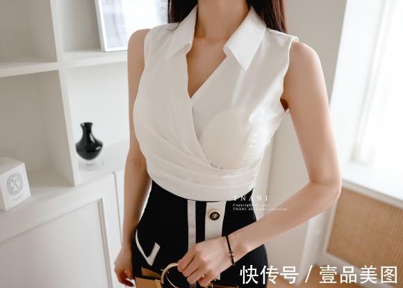 哑光|女神孙允珠时尚搭配：油墨哑光层叠交错的草花长裙