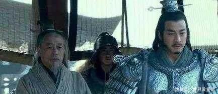 到底|张良与范增到底谁厉害看看项羽做的事就知道了，两人水平差很远