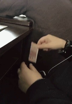 |搞笑GIF:花大价钱来看的表演 你们说我是不是被骗了