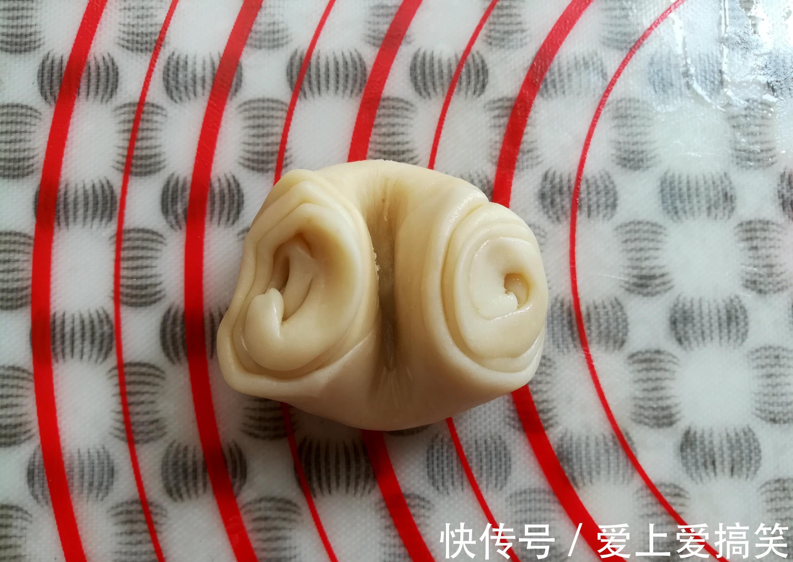 云南鲜花饼|手把手教你做云南鲜花饼,步骤详细,简单易学,比月饼受欢迎