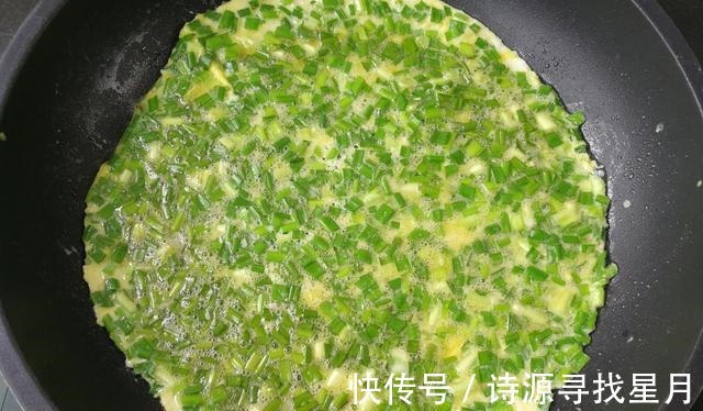 今天的午饭营养很丰富，可是，网友这么普通也敢晒出来！