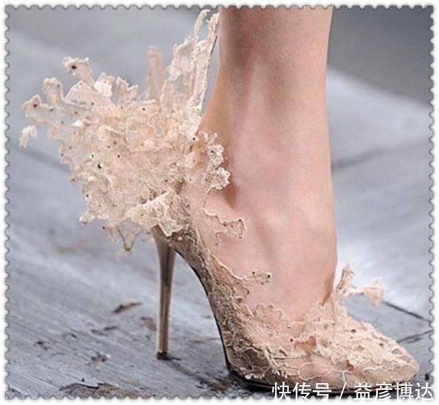 每个女人都需要一双高跟鞋,这6款简洁大方的细跟鞋,家里必备