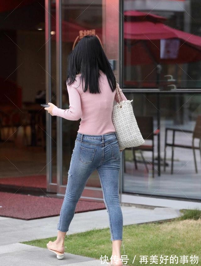 纱裙 粉色修身针织上衣,清新自然,凸显时髦美感!