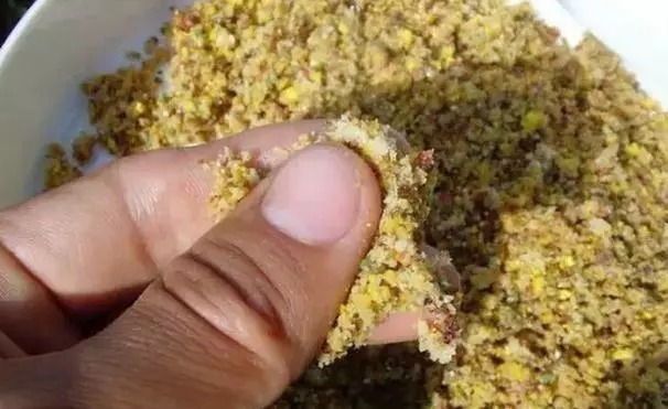 天冷用拉饵还是搓饵？不怕钓不到鱼，试试这三个钓鱼高手秘密